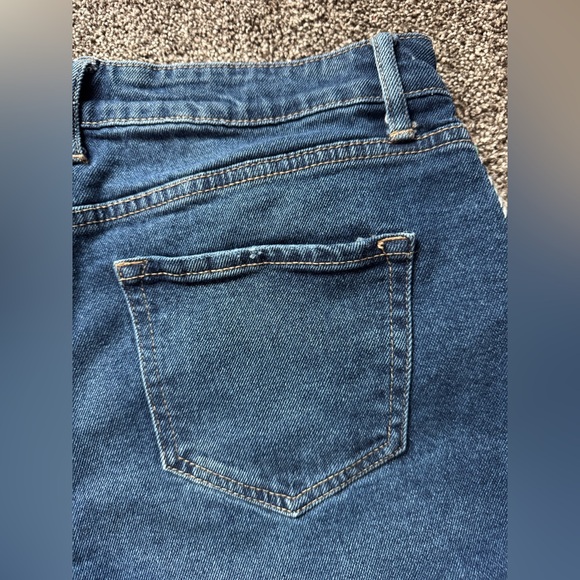 Knox Rose Cropped Semi-Distressed Embroidered Women's Jeans - Picture 15 of 17